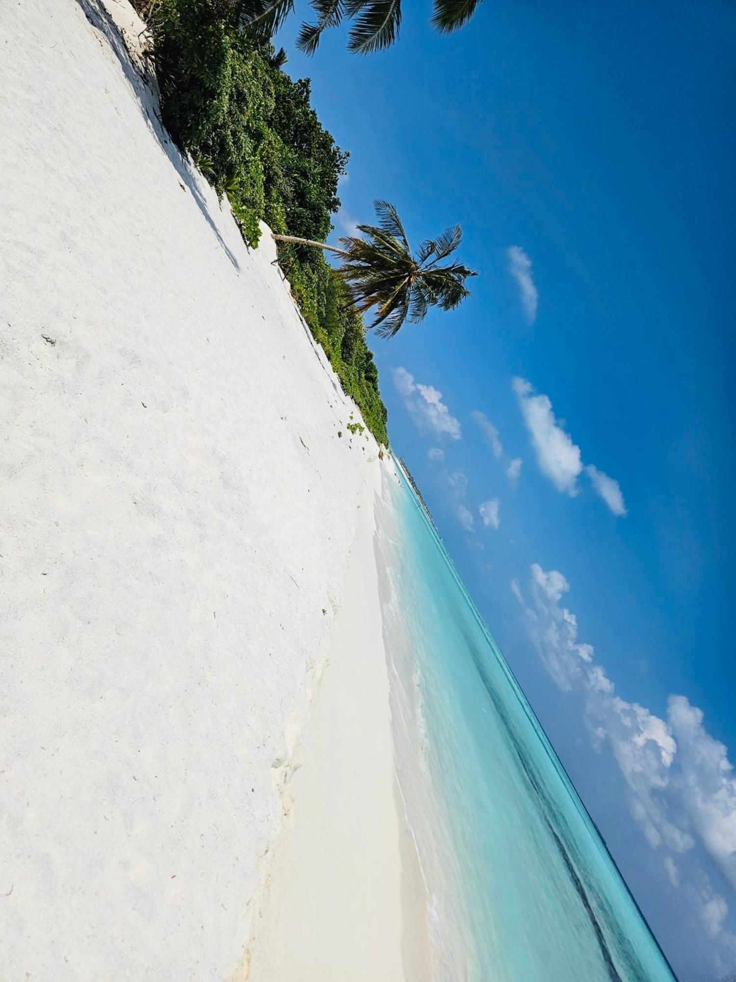 White Tern Maldives Ξενοδοχείο Maamigili Εξωτερικό φωτογραφία